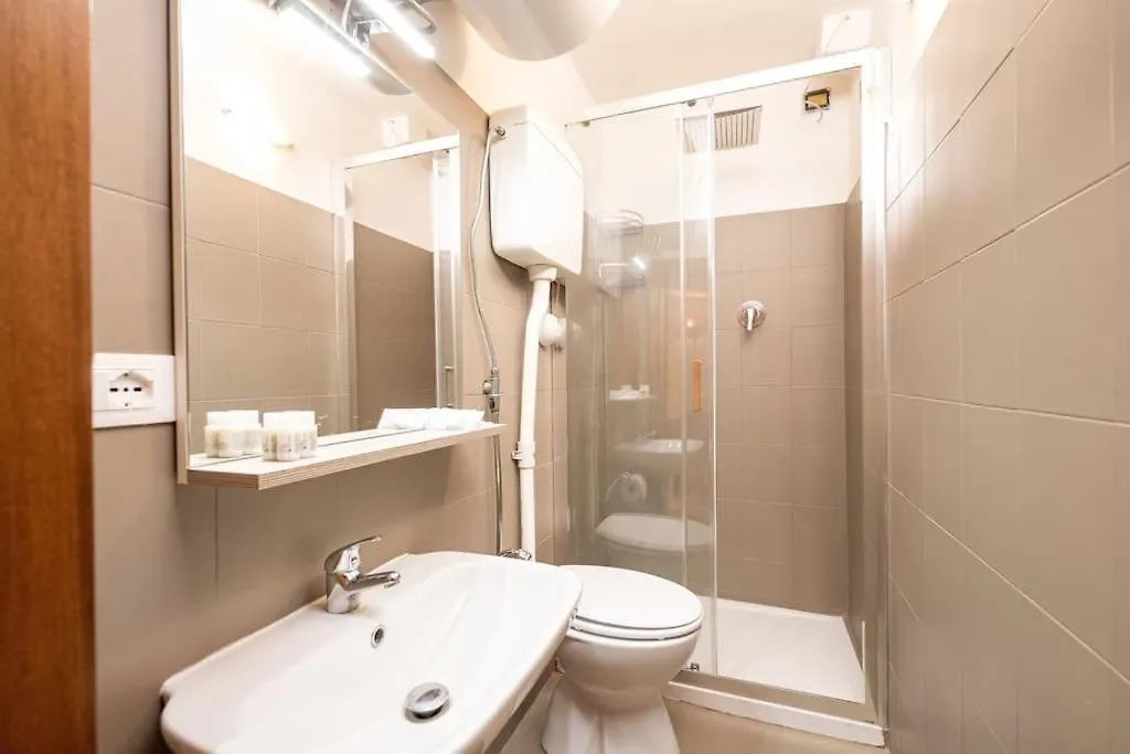 Condotta House Firenze 0*, פירנצה איטליה